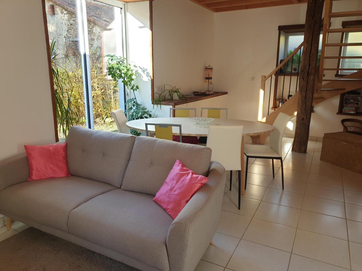 La Maison Pres Du Ruisseau Fenioux  ภายนอก รูปภาพ